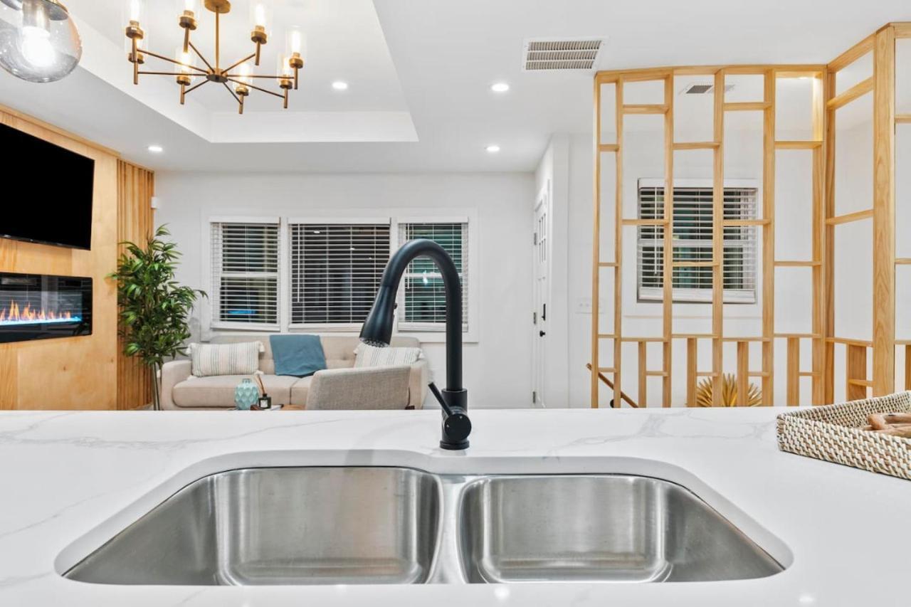 Luxury Living Minutes From Downtown 4 Bedroom Gem Atlanta